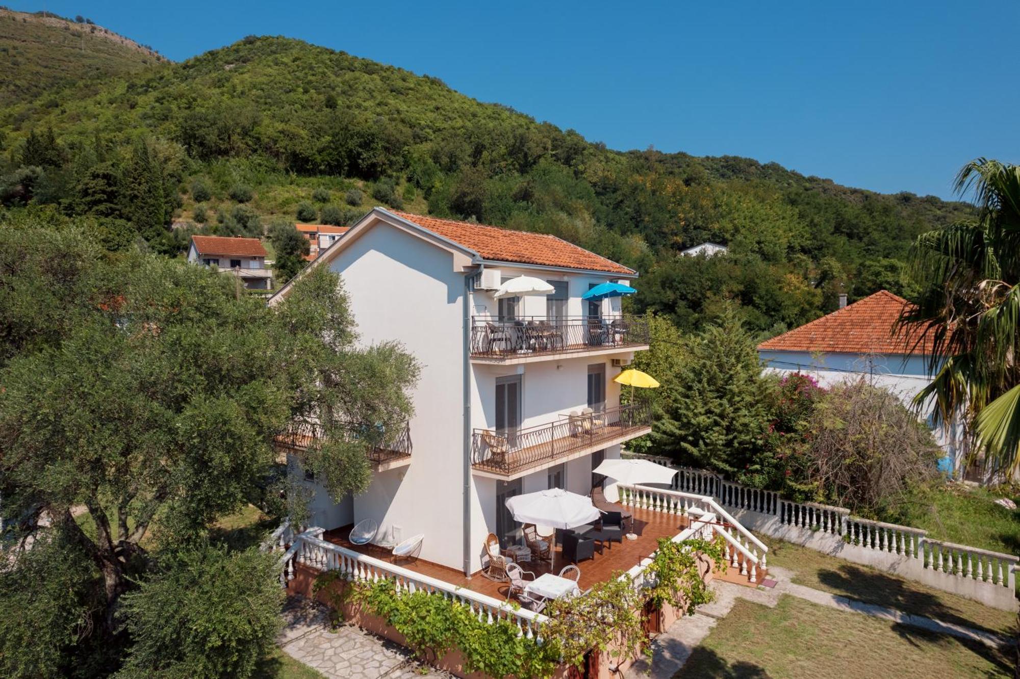 Villa Mia Apartments Бієла Екстер'єр фото